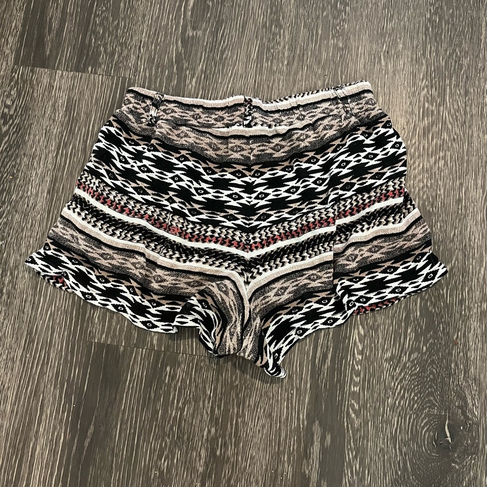 Small Aztec stretchy shorts